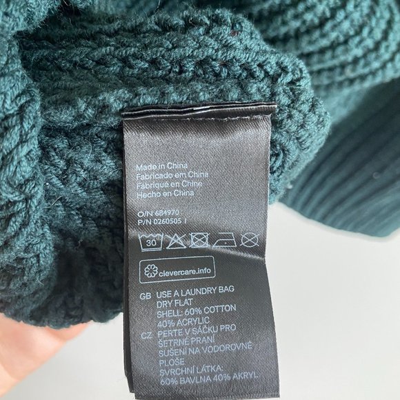 H&M Green Jeweled Short Sleeve Sweater - Picture 6 of 6